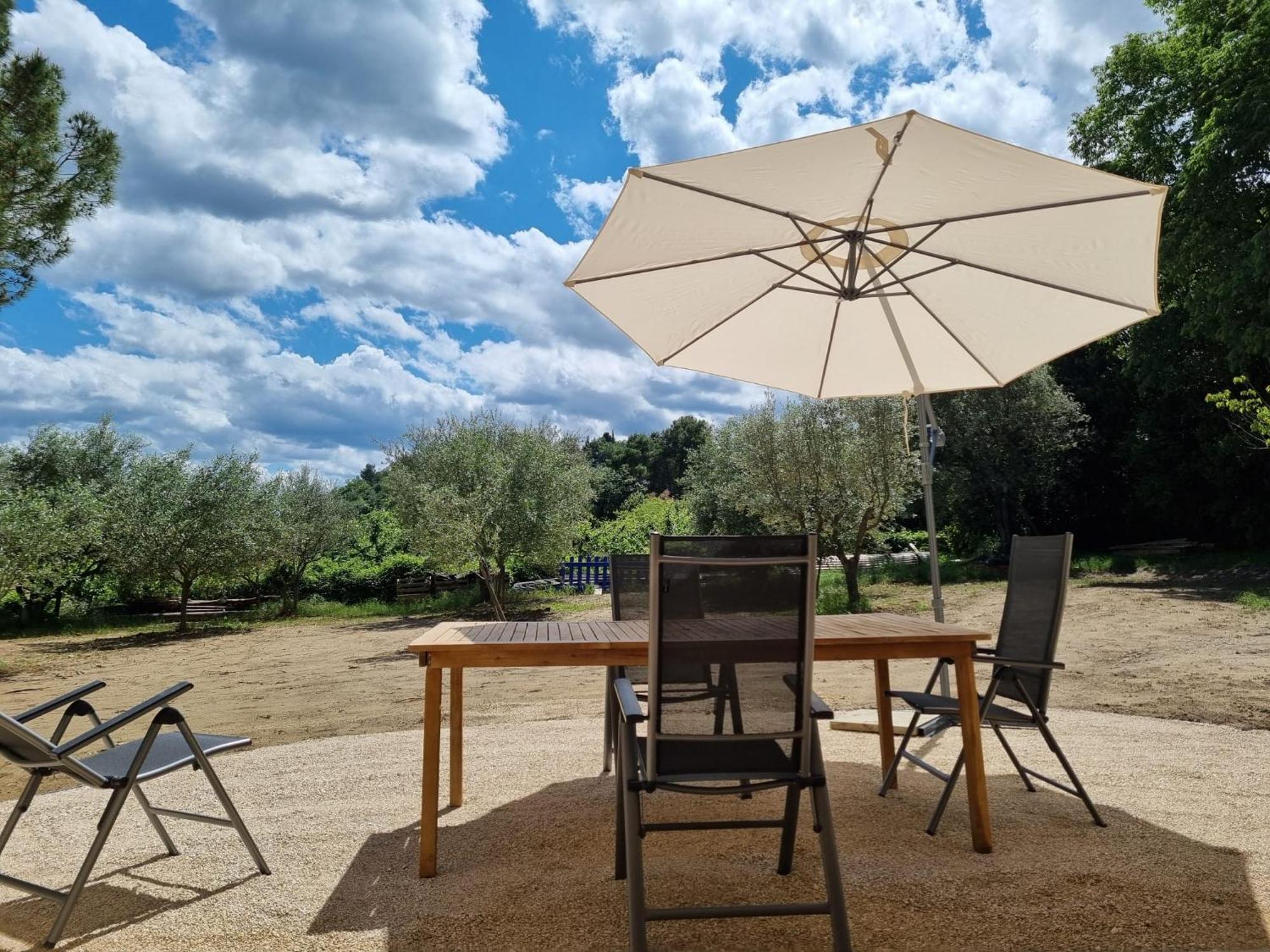 Au Fil De Soi Villa Saint-Julien-de-Peyrolas Kamer foto
