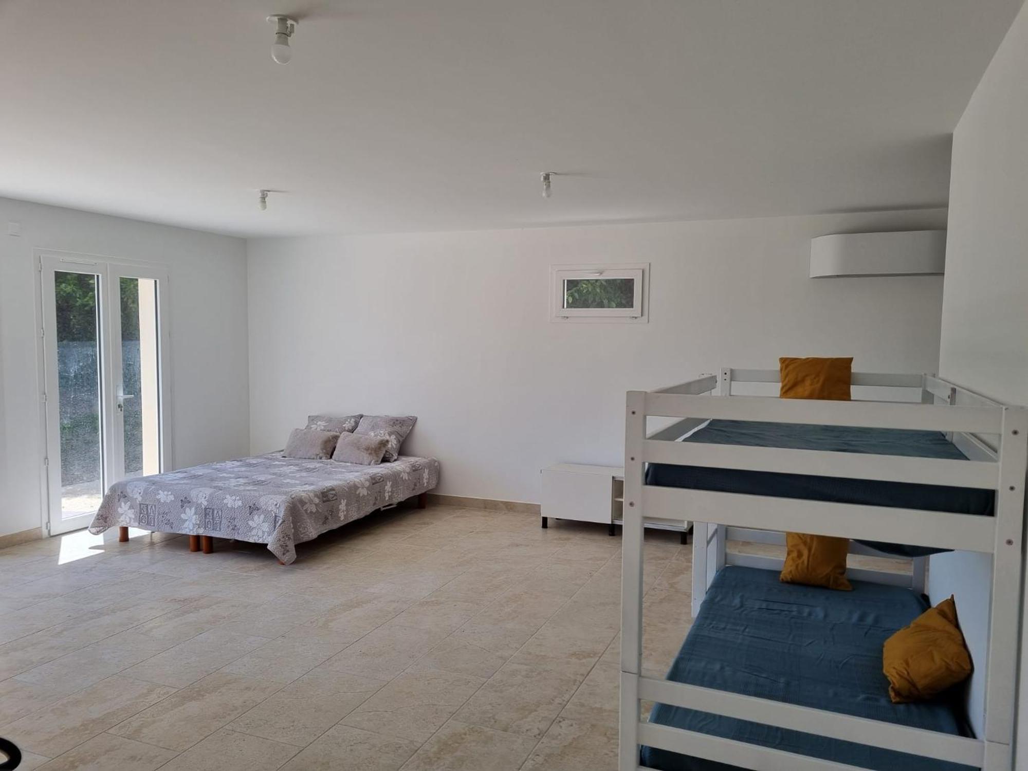 Au Fil De Soi Villa Saint-Julien-de-Peyrolas Kamer foto