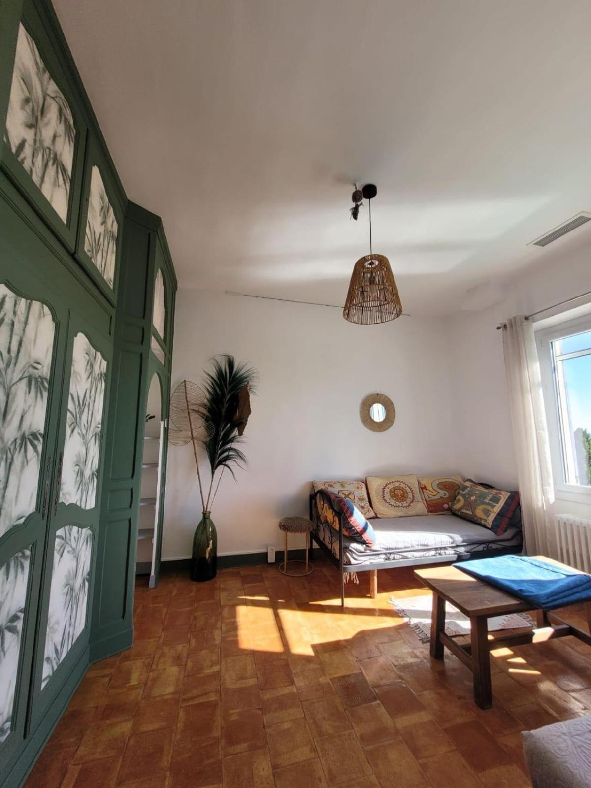 Au Fil De Soi Villa Saint-Julien-de-Peyrolas Kamer foto